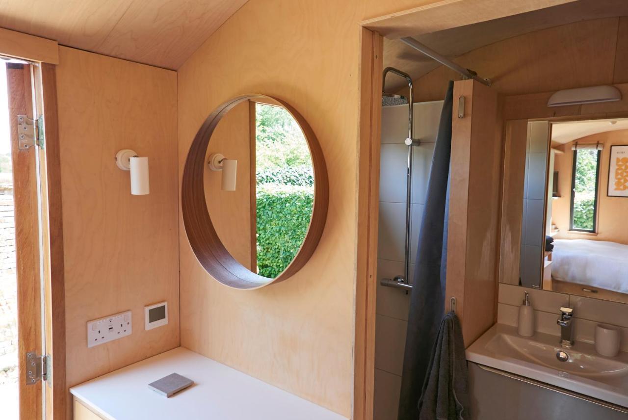 Hut64 Villa Alderbury Ngoại thất bức ảnh