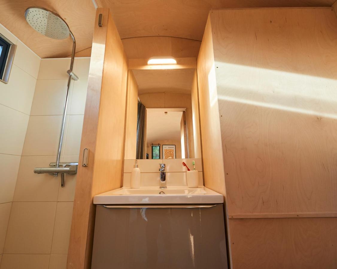 Hut64 Villa Alderbury Ngoại thất bức ảnh